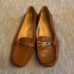 Naturalizer 8 brown loafers!
